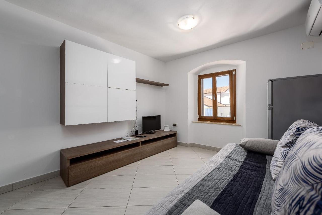 Apartments Dante Umag Eksteriør billede