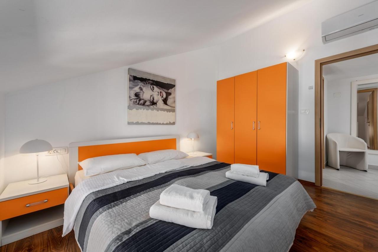Apartments Dante Umag Eksteriør billede