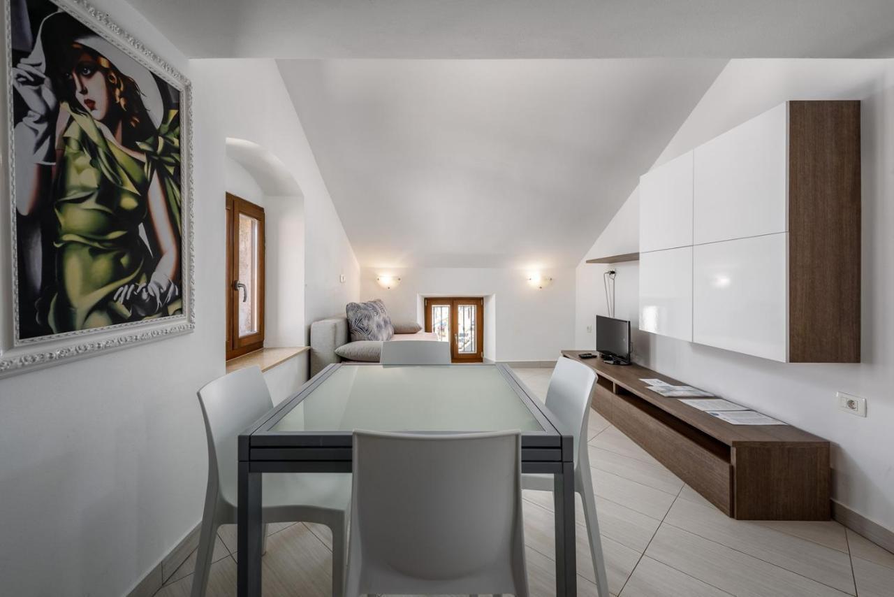 Apartments Dante Umag Eksteriør billede